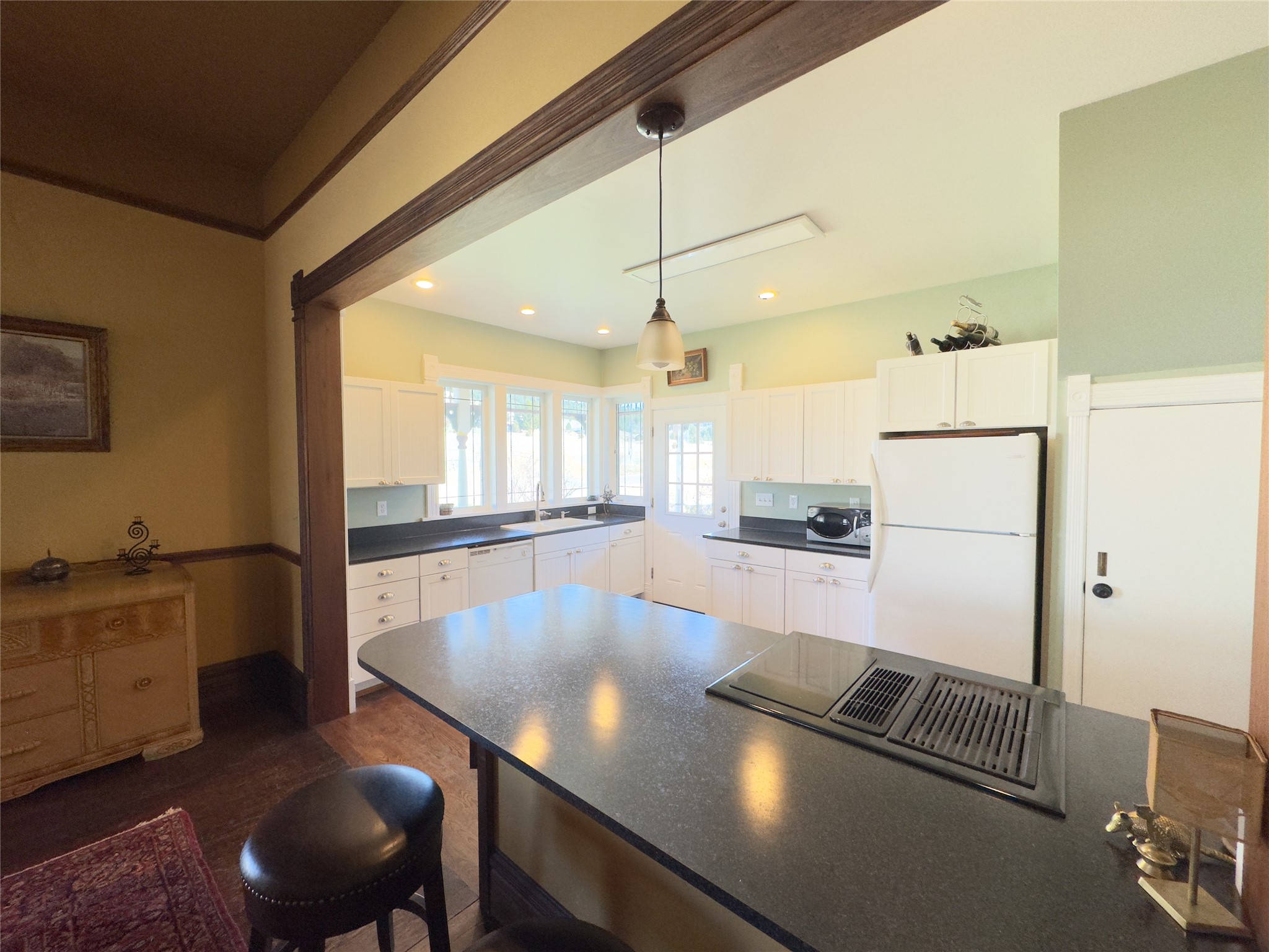 507 S Montgomery Street