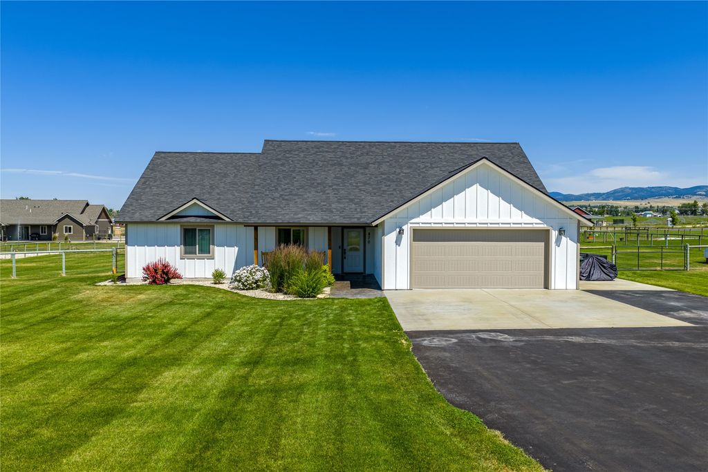 Photo of 870 Chieftain Court, Stevensville, MT 59870 (MLS # 30053903)