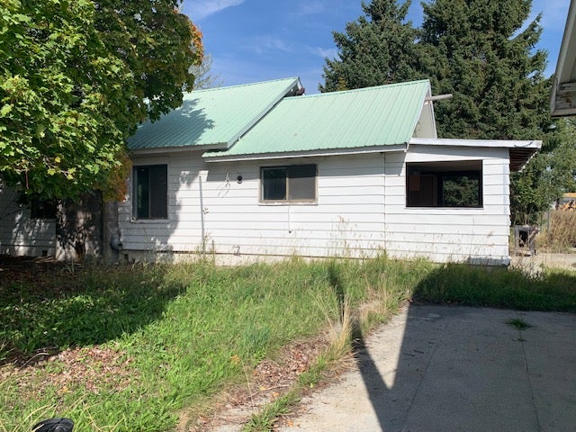 992 NE Eastside Hwy