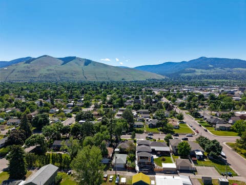 Tiny photo for 923 Longstaff Street, Missoula, MT 59801 (MLS # 30072433)