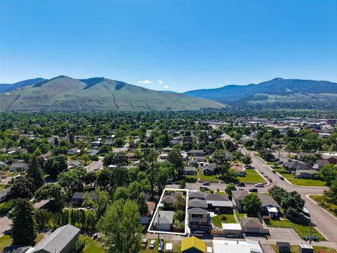 Tiny photo for 923 Longstaff Street, Missoula, MT 59801 (MLS # 30072433)