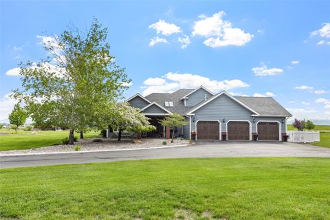Photo of 1333 Creekside Drive, Kalispell, MT 59901 (MLS # 30070749)