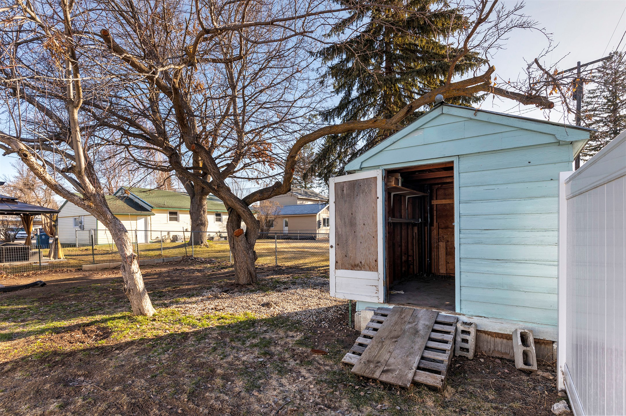 Missoula, Montana 59801, United States, 4 Bedrooms Bedrooms, ,2 BathroomsBathrooms,Residential,Active,93122