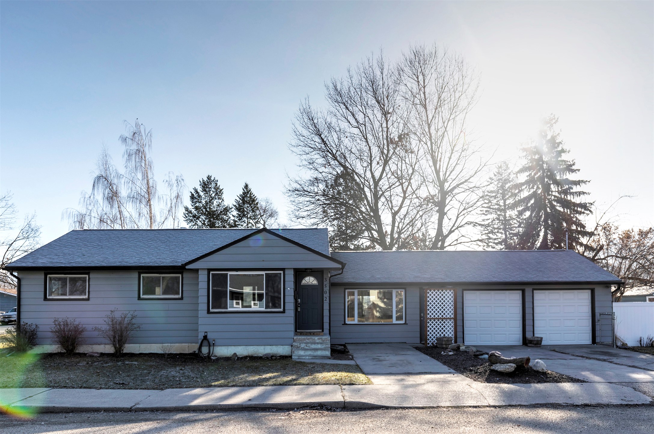 Missoula, Montana 59801, United States, 4 Bedrooms Bedrooms, ,2 BathroomsBathrooms,Residential,Active,93122