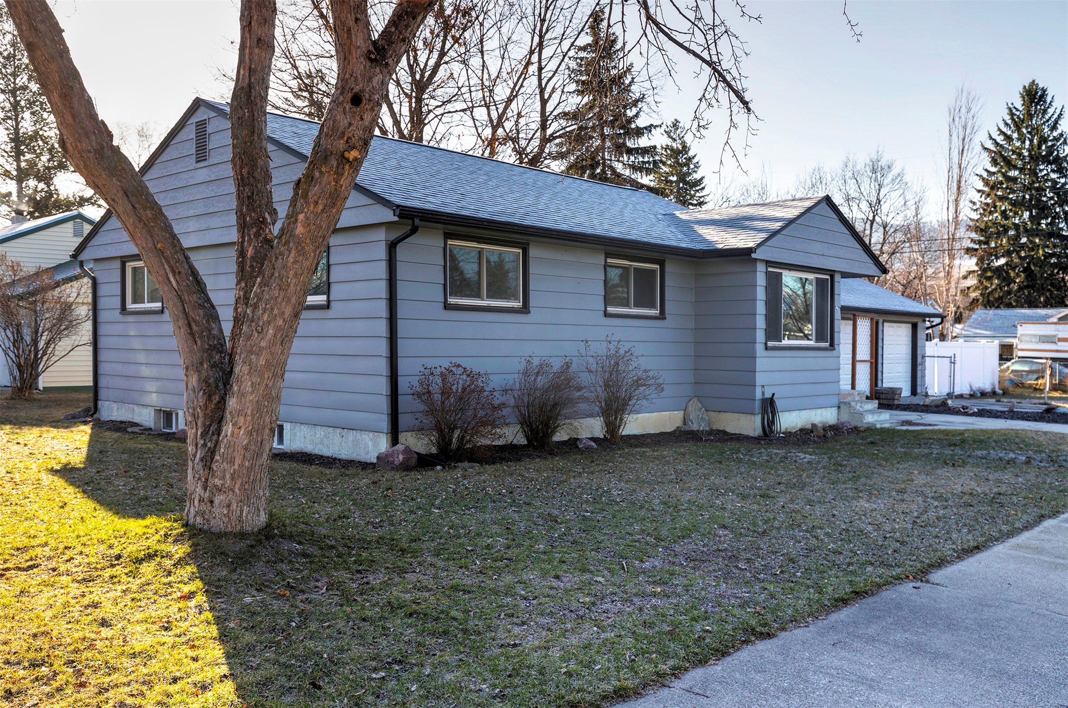 Missoula, Montana 59801, United States, 4 Bedrooms Bedrooms, ,2 BathroomsBathrooms,Residential,Active,93122