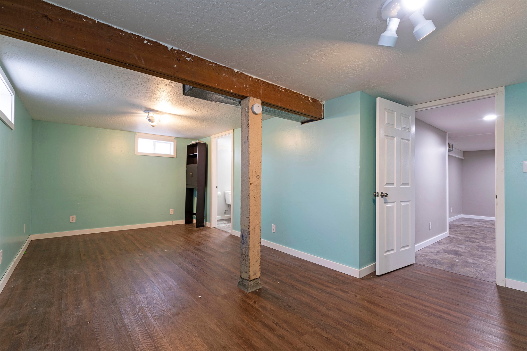 Missoula, Montana 59801, United States, 4 Bedrooms Bedrooms, ,2 BathroomsBathrooms,Residential,Active,93122