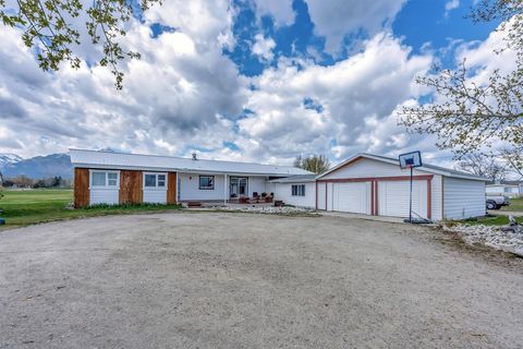 611 Old Corvallis Road Corvallis MT 59828