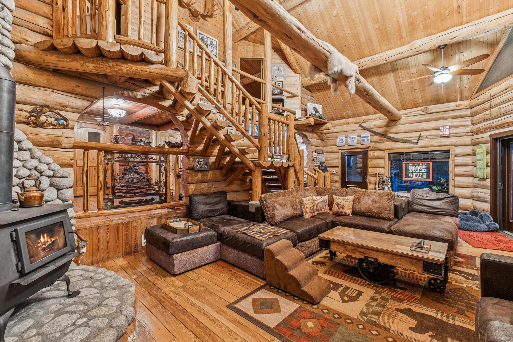 Libby, Montana, 59923, United States, 3 Bedrooms Bedrooms, ,2 BathroomsBathrooms,Residential,Active,1945847