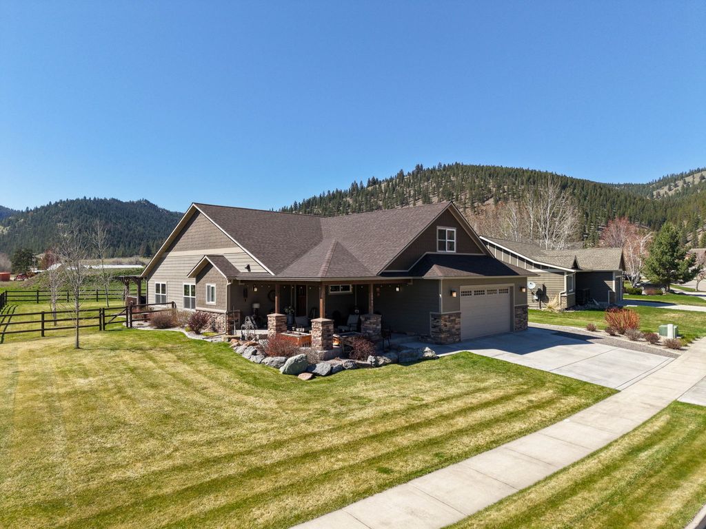 Photo of 10961 Stella Blue Drive, Lolo, MT 59847 (MLS # 30068108)