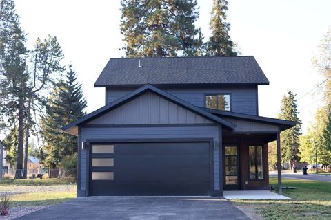 Photo of 703 Cottonwood Court, Whitefish, MT 59937 (MLS # 30058547)