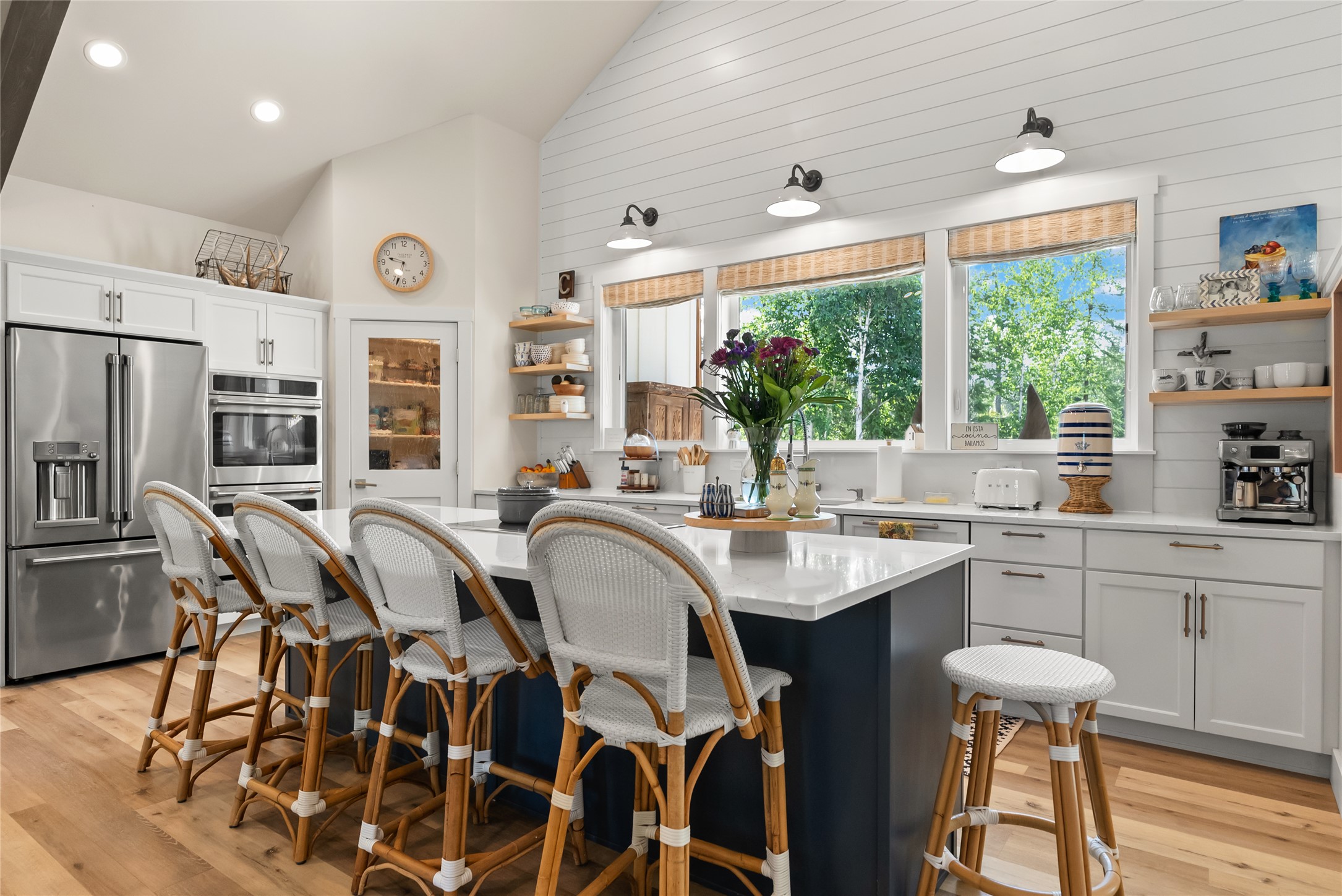 Bigfork, Montana 59911, United States, 10 Bedrooms Bedrooms, ,8 BathroomsBathrooms,Residential,Active,161278