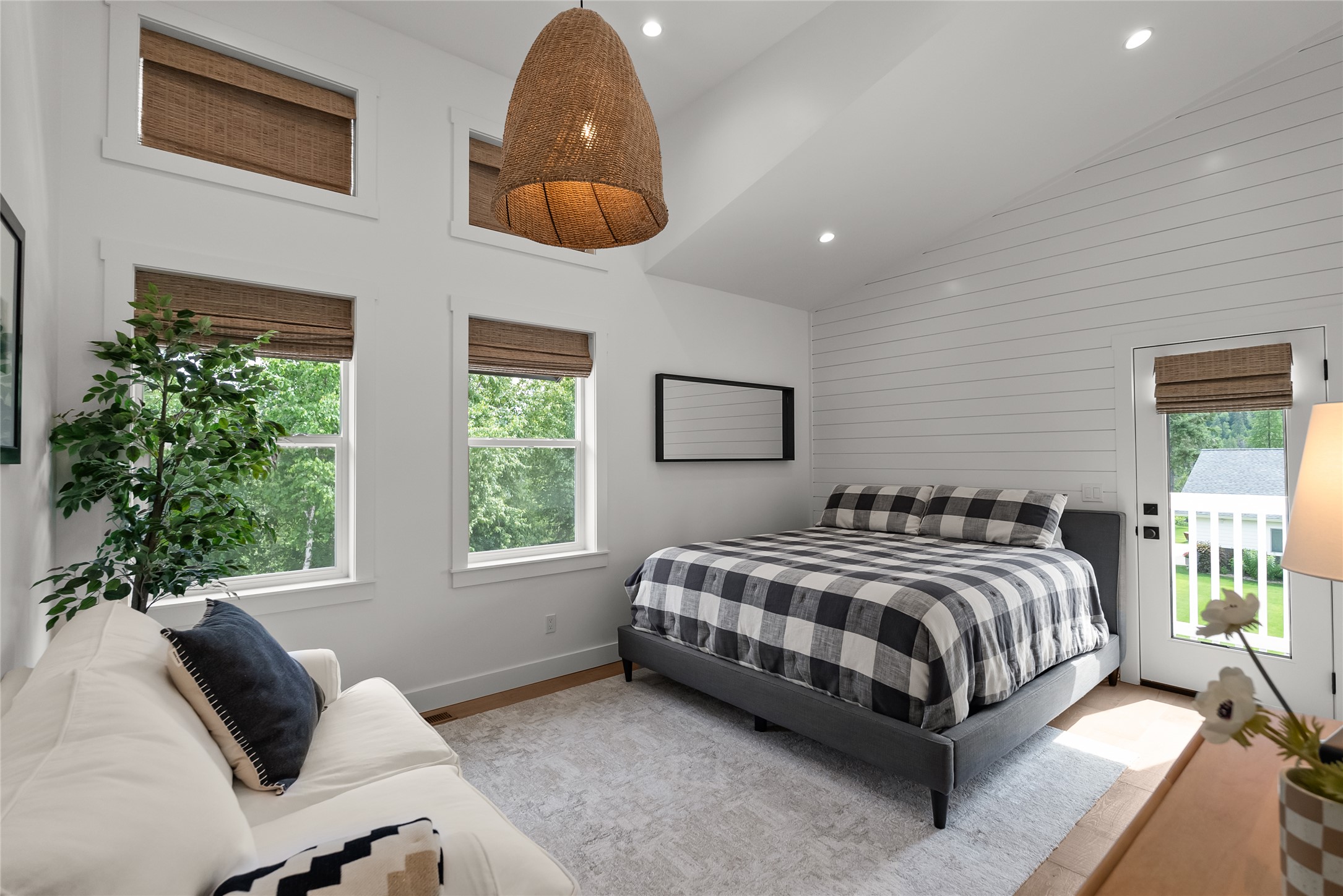 Bigfork, Montana 59911, United States, 10 Bedrooms Bedrooms, ,8 BathroomsBathrooms,Residential,Active,161278