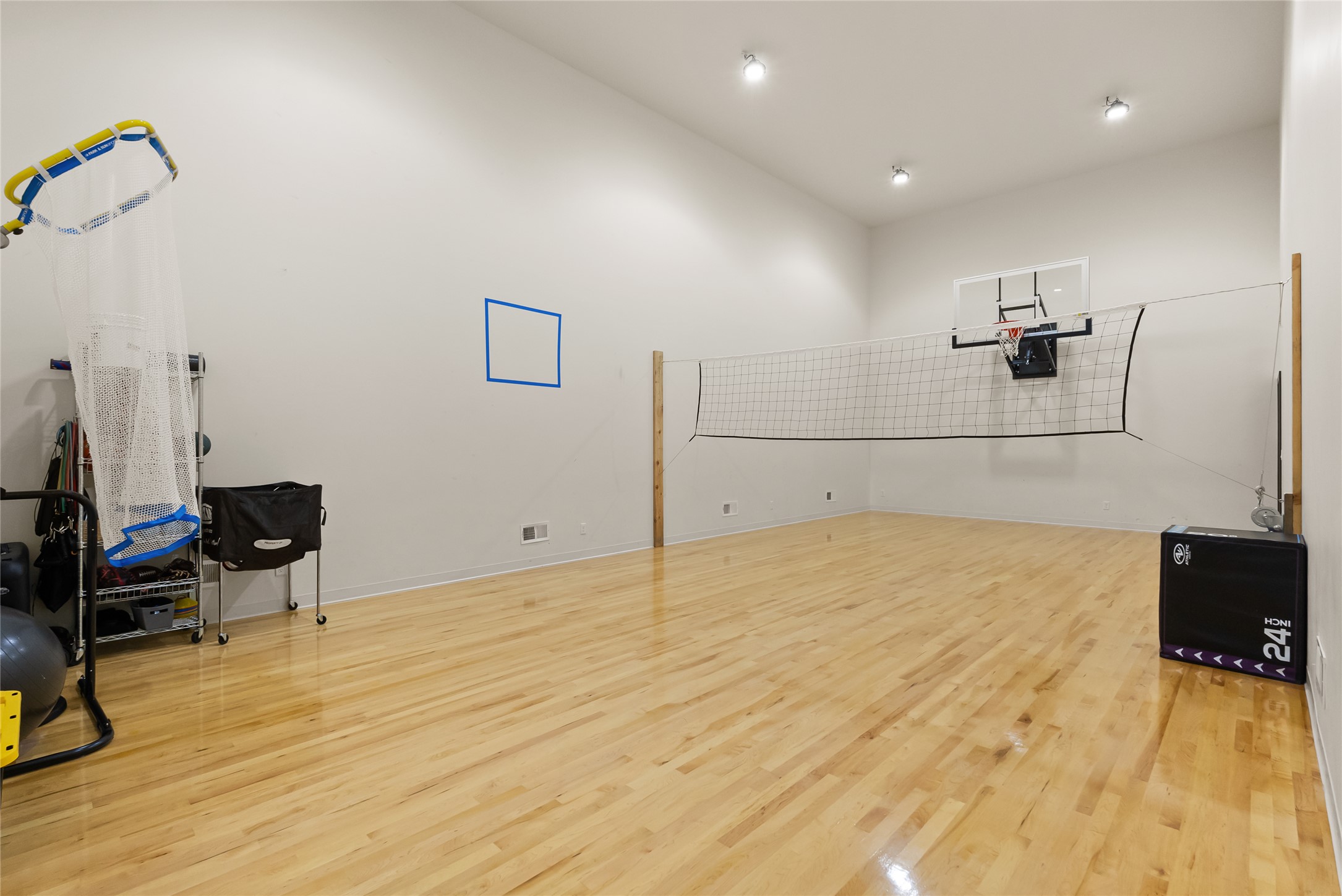 Bigfork, Montana 59911, United States, 10 Bedrooms Bedrooms, ,8 BathroomsBathrooms,Residential,Active,161278