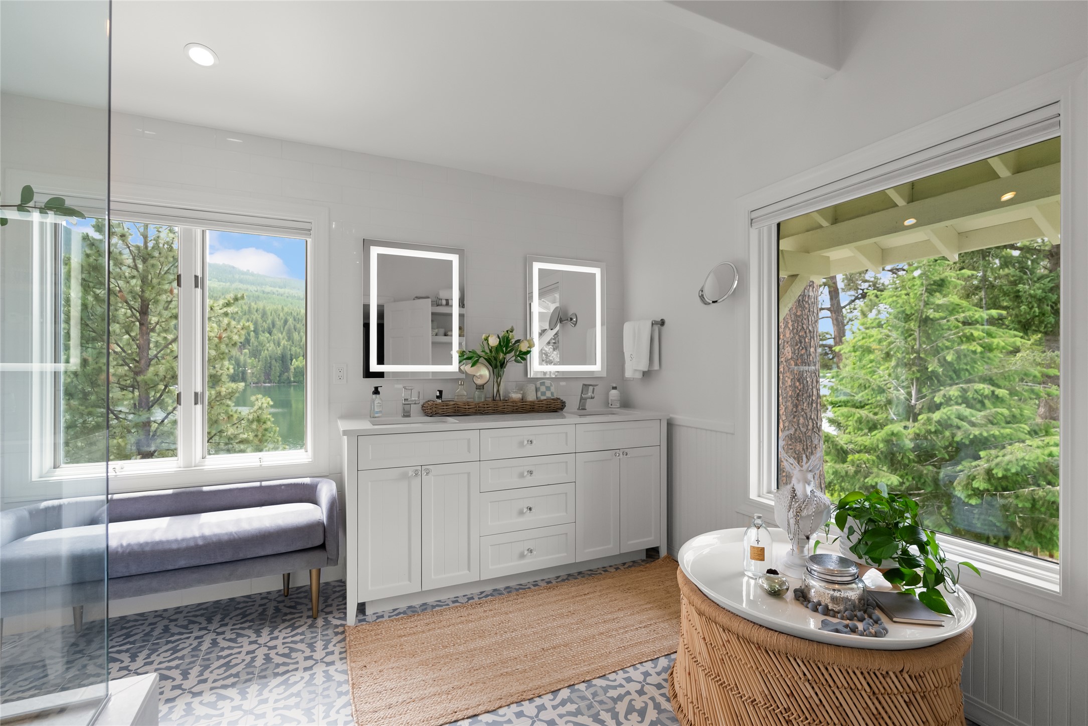 Bigfork, Montana 59911, United States, 10 Bedrooms Bedrooms, ,8 BathroomsBathrooms,Residential,Active,161278