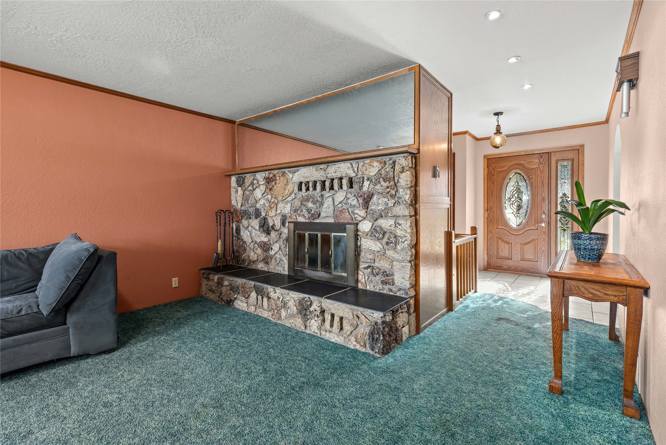 2275 Ruth Louise Lane