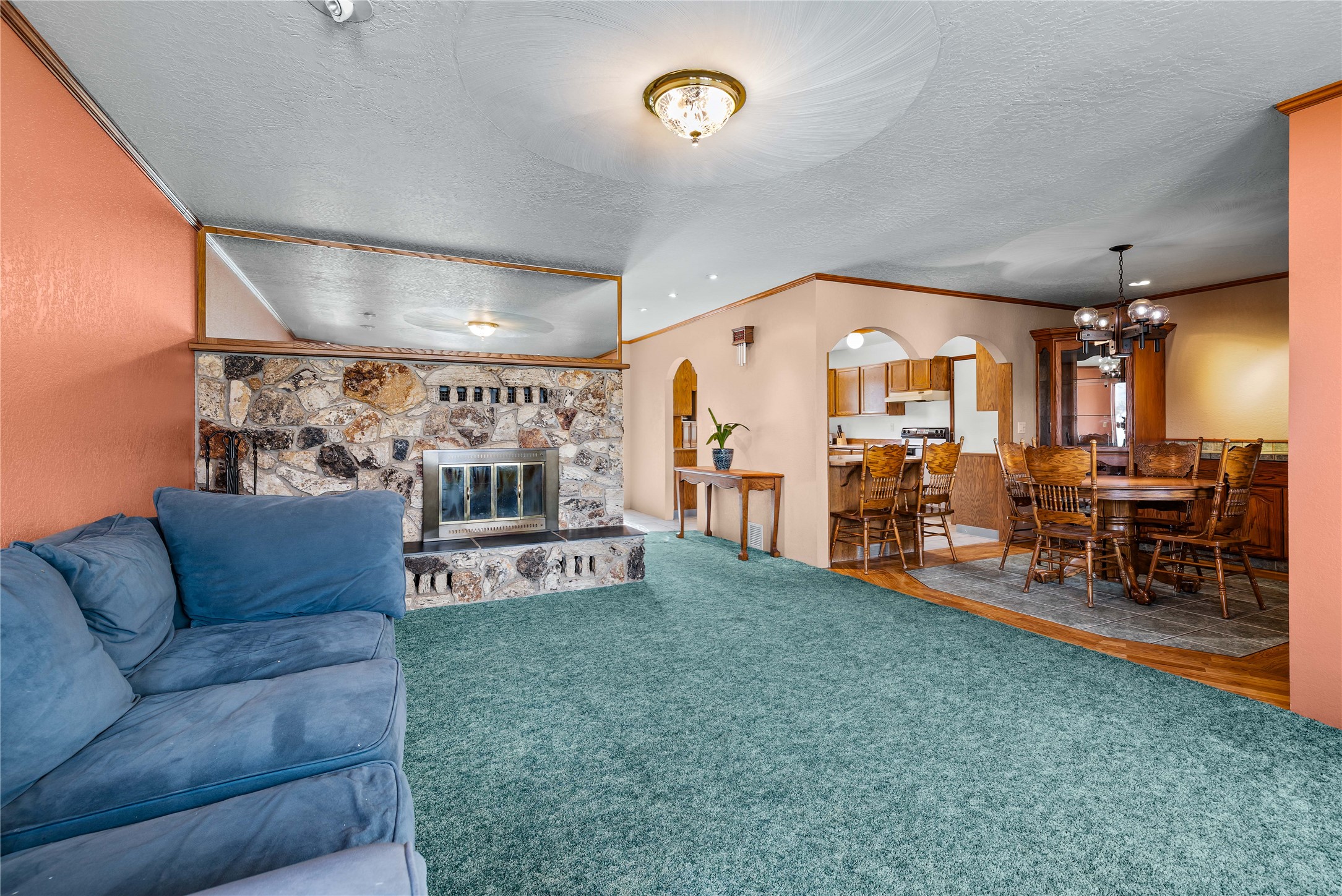 2275 Ruth Louise Lane