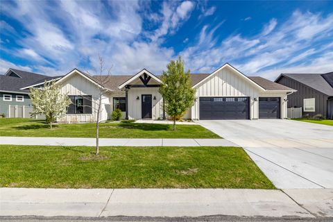 Photo of 127 Owl Loop, Kalispell, MT 59901 (MLS # 30070685)