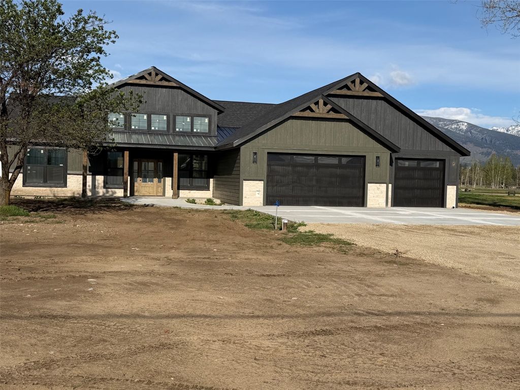 Photo of 645 Old Corvallis Road, Corvallis, MT 59828 (MLS # 30069657)