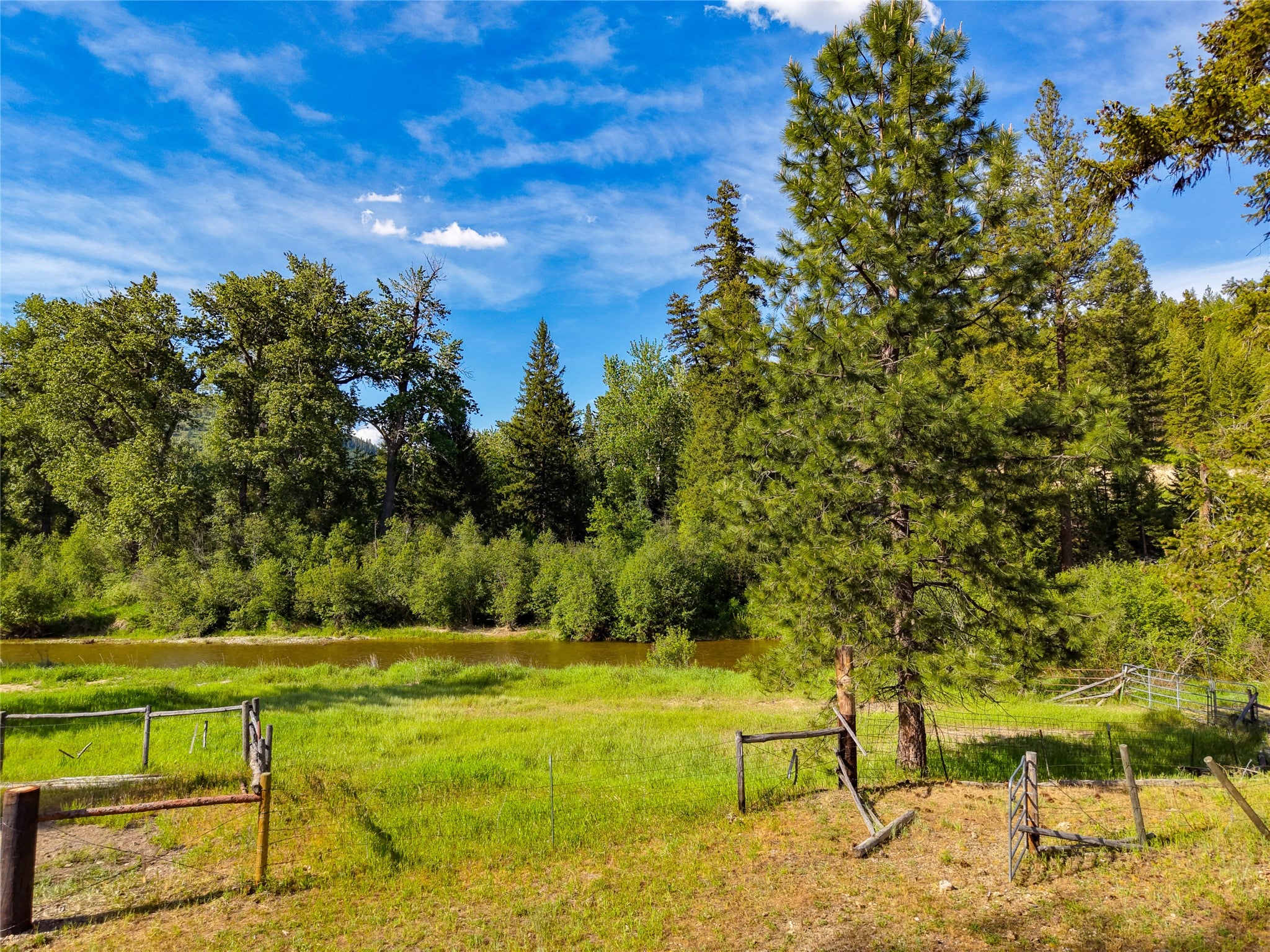 1132 Arabian Ln, Libby, MT, 59923, USA, 6 Bedrooms Bedrooms, ,2 BathroomsBathrooms,Residential,Active,1132 Arabian Ln,30072220