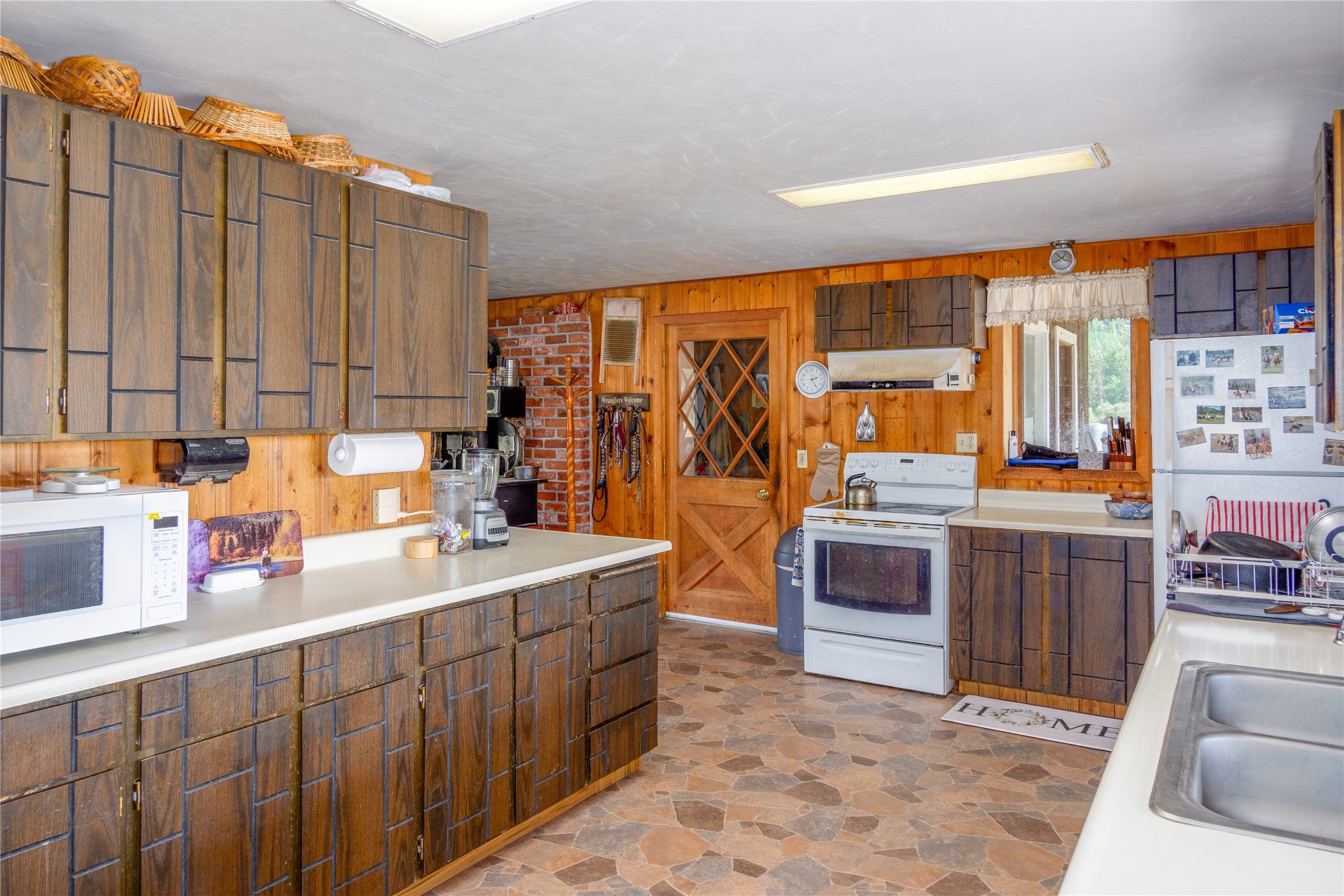 1132 Arabian Ln, Libby, MT, 59923, USA, 6 Bedrooms Bedrooms, ,2 BathroomsBathrooms,Residential,Active,1132 Arabian Ln,30072220