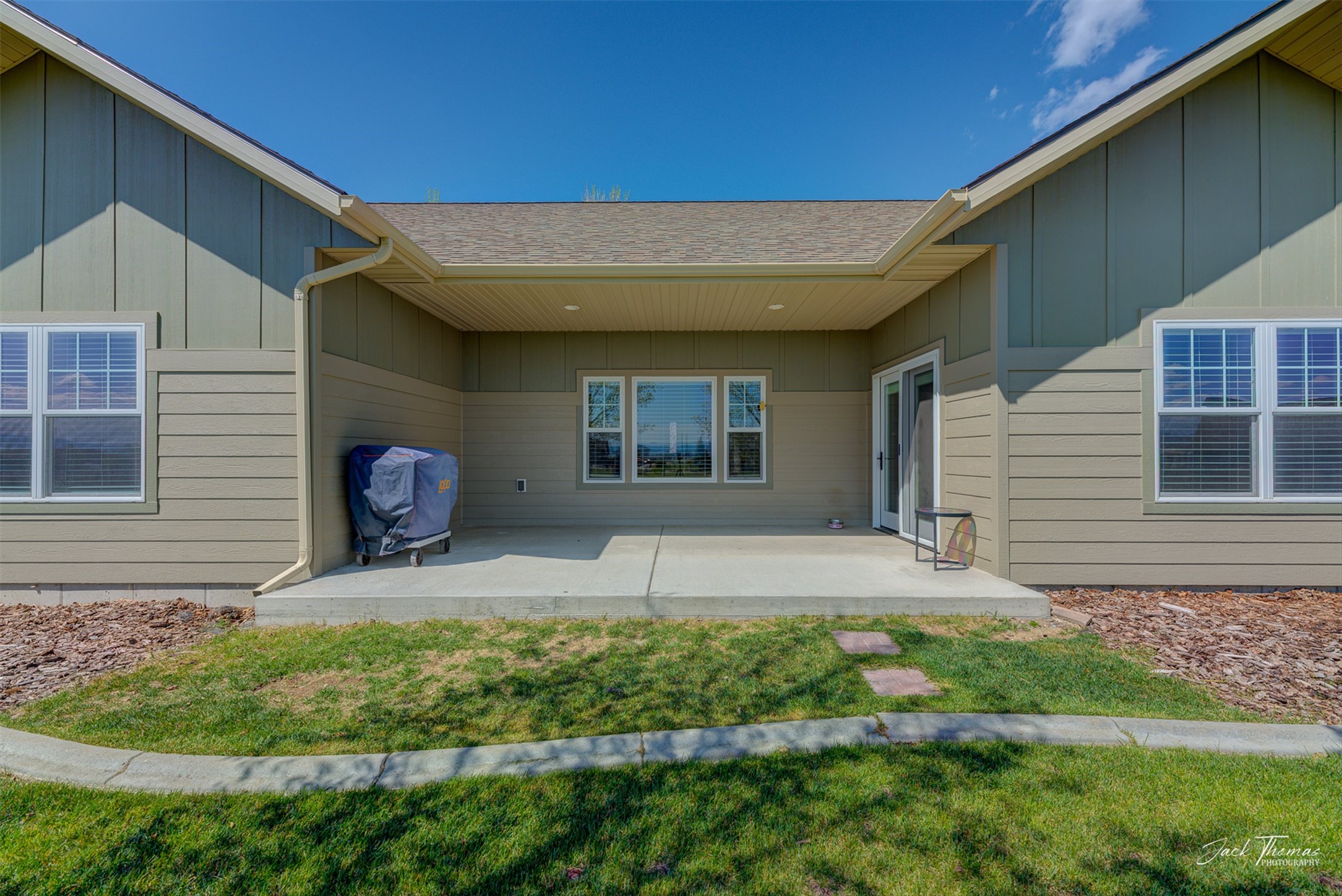 Helena, Montana 59602, United States, 3 Bedrooms Bedrooms, ,2 BathroomsBathrooms,Residential,Pending,128207