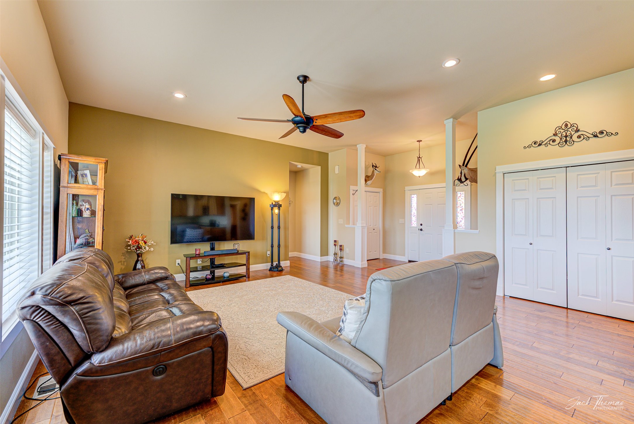 Helena, Montana 59602, United States, 3 Bedrooms Bedrooms, ,2 BathroomsBathrooms,Residential,Pending,128207