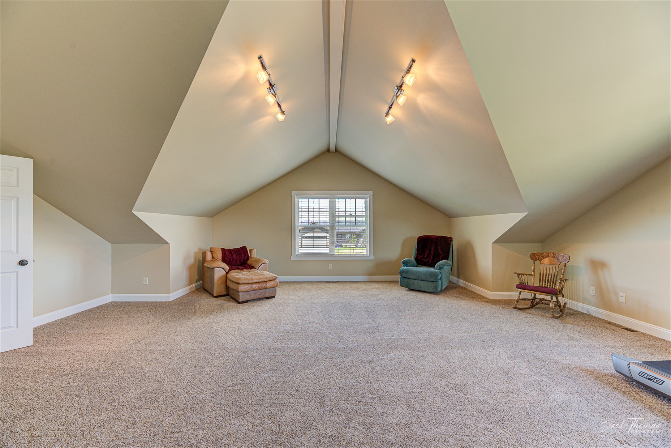 Helena, Montana 59602, United States, 3 Bedrooms Bedrooms, ,2 BathroomsBathrooms,Residential,Pending,128207