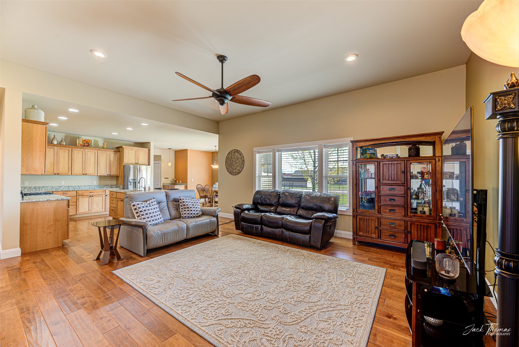 Helena, Montana 59602, United States, 3 Bedrooms Bedrooms, ,2 BathroomsBathrooms,Residential,Pending,128207