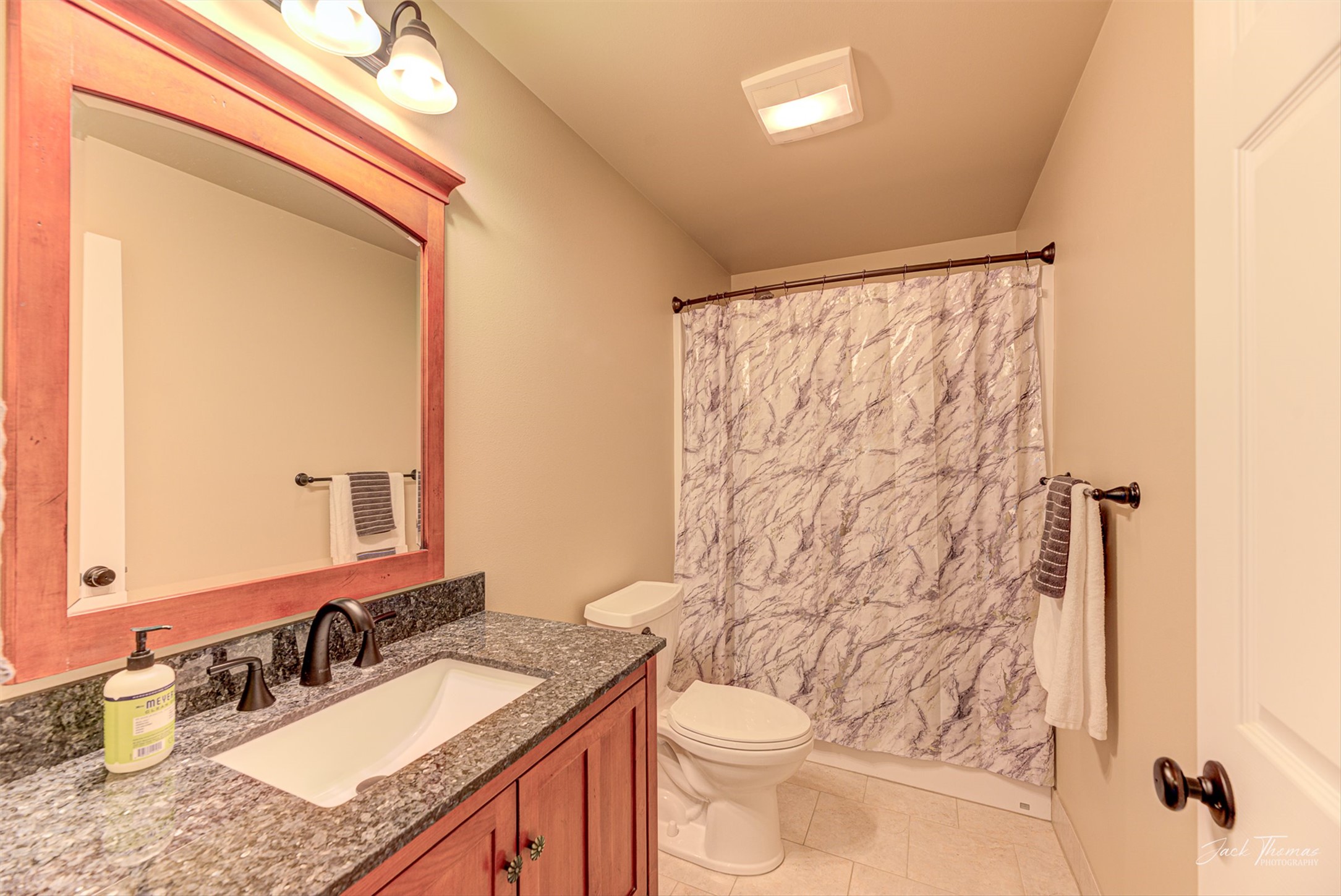 Helena, Montana 59602, United States, 3 Bedrooms Bedrooms, ,2 BathroomsBathrooms,Residential,Pending,128207