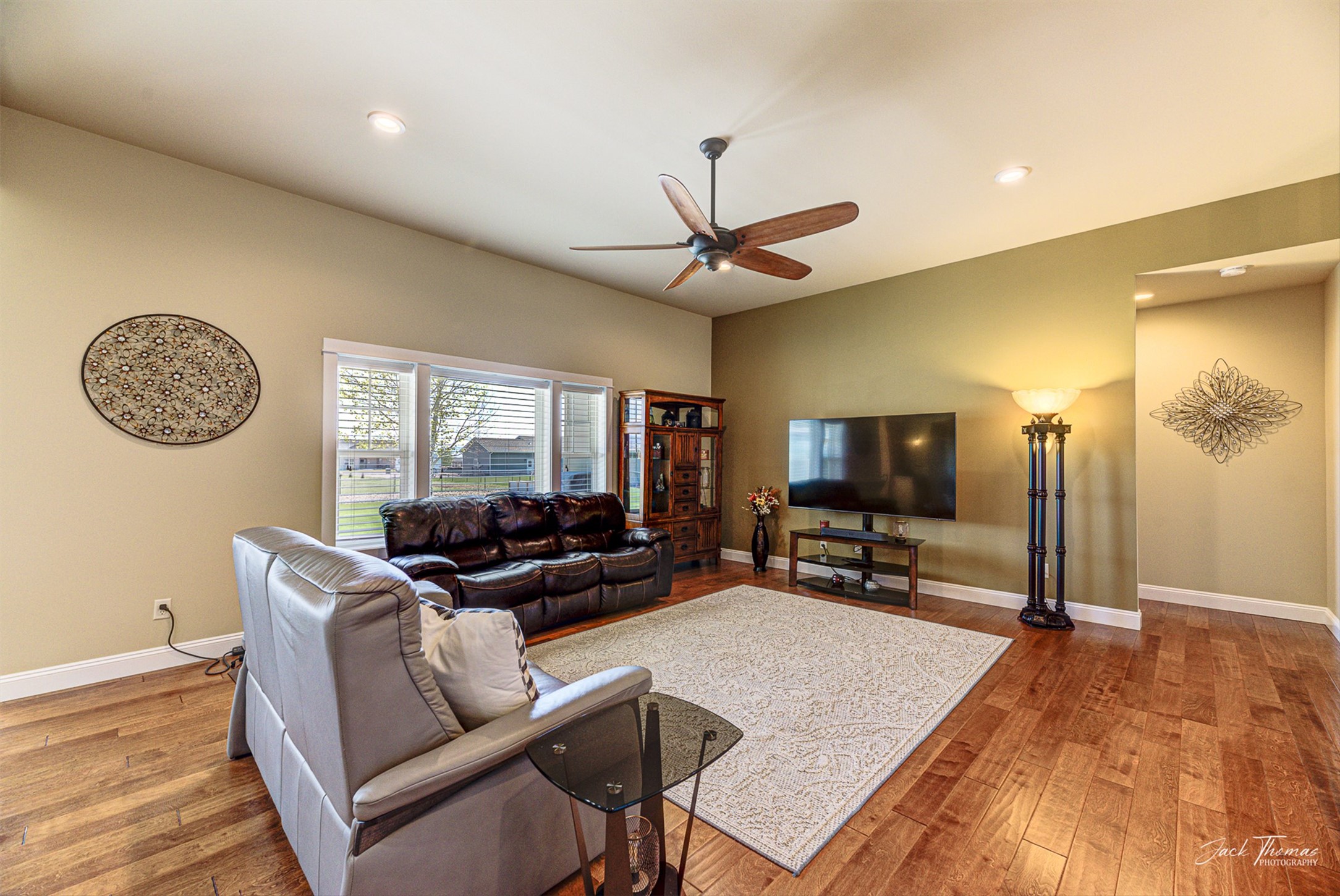 Helena, Montana 59602, United States, 3 Bedrooms Bedrooms, ,2 BathroomsBathrooms,Residential,Pending,128207