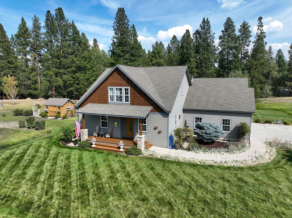 Photo of 1540 Ward Mountain Lane, Hamilton, MT 59840 (MLS # 30066925)