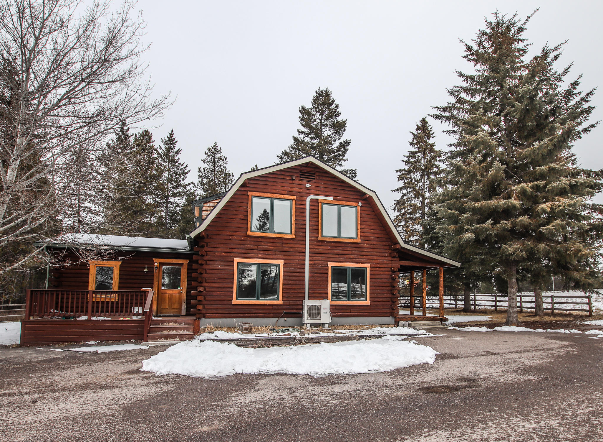 5098 Highway 93 S