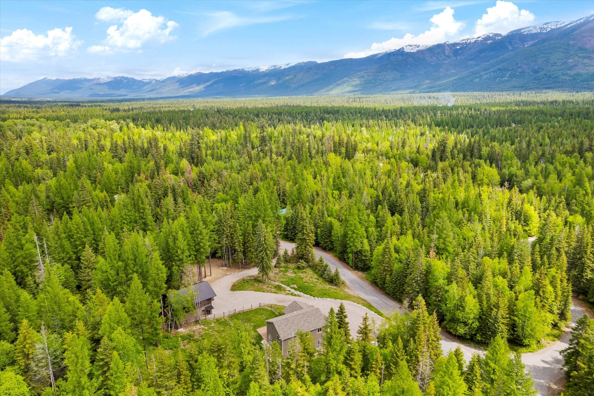 Bigfork, Montana 59911, United States, 6 Bedrooms Bedrooms, ,4 BathroomsBathrooms,Residential,Pending,56263