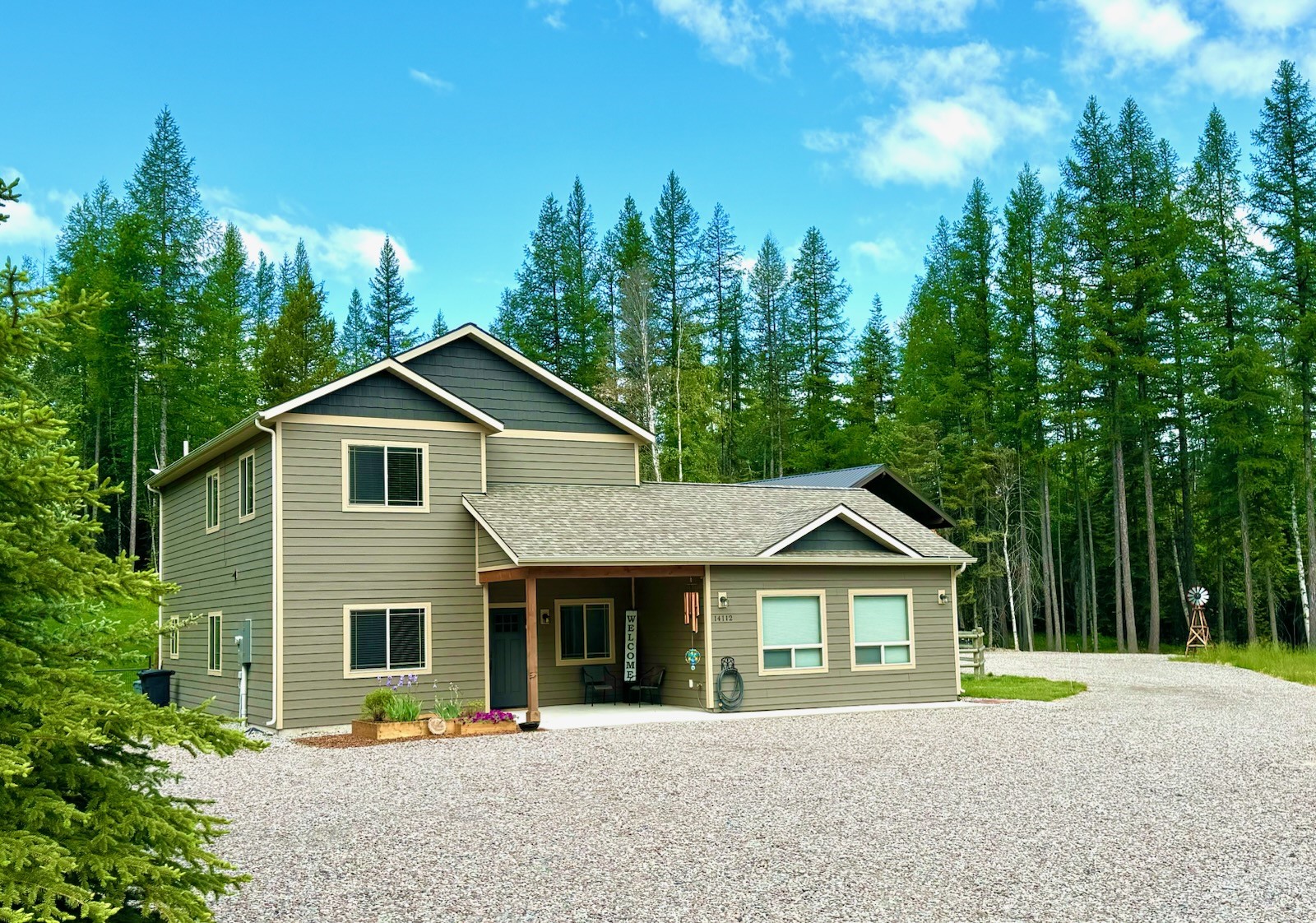 Bigfork, Montana 59911, United States, 6 Bedrooms Bedrooms, ,4 BathroomsBathrooms,Residential,Pending,56263