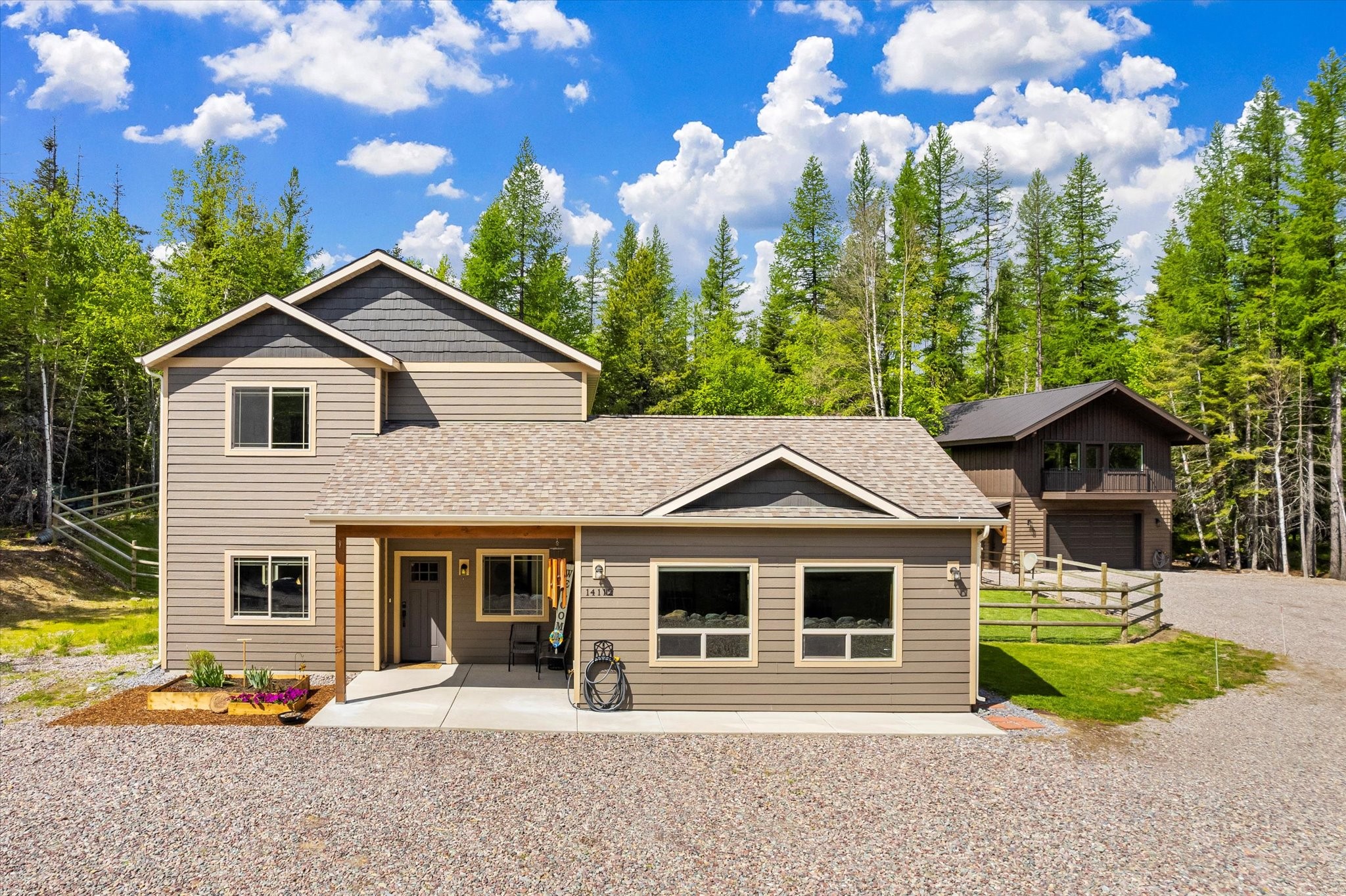 Bigfork, Montana 59911, United States, 6 Bedrooms Bedrooms, ,4 BathroomsBathrooms,Residential,Pending,56263