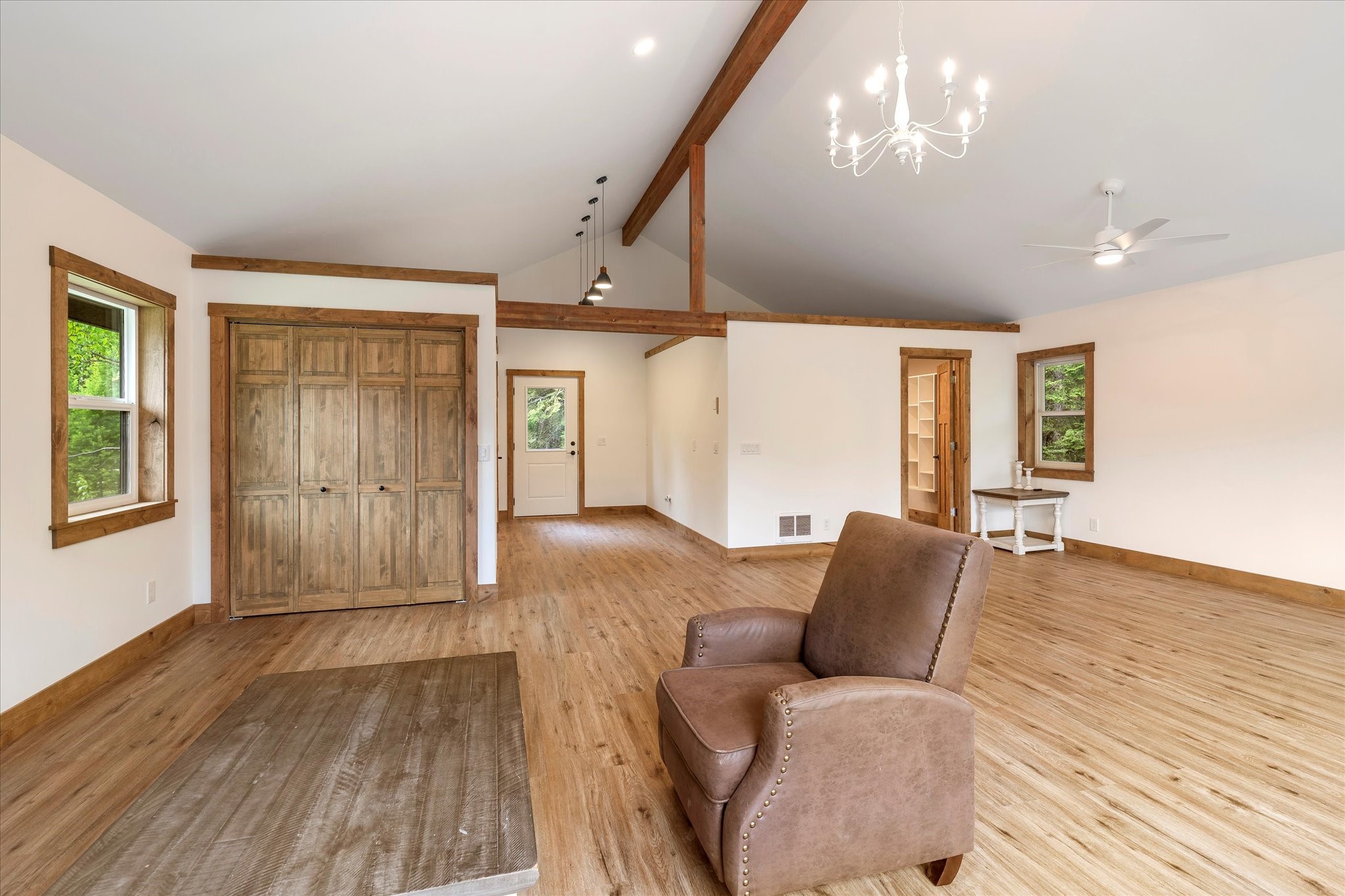 Bigfork, Montana 59911, United States, 6 Bedrooms Bedrooms, ,4 BathroomsBathrooms,Residential,Pending,56263