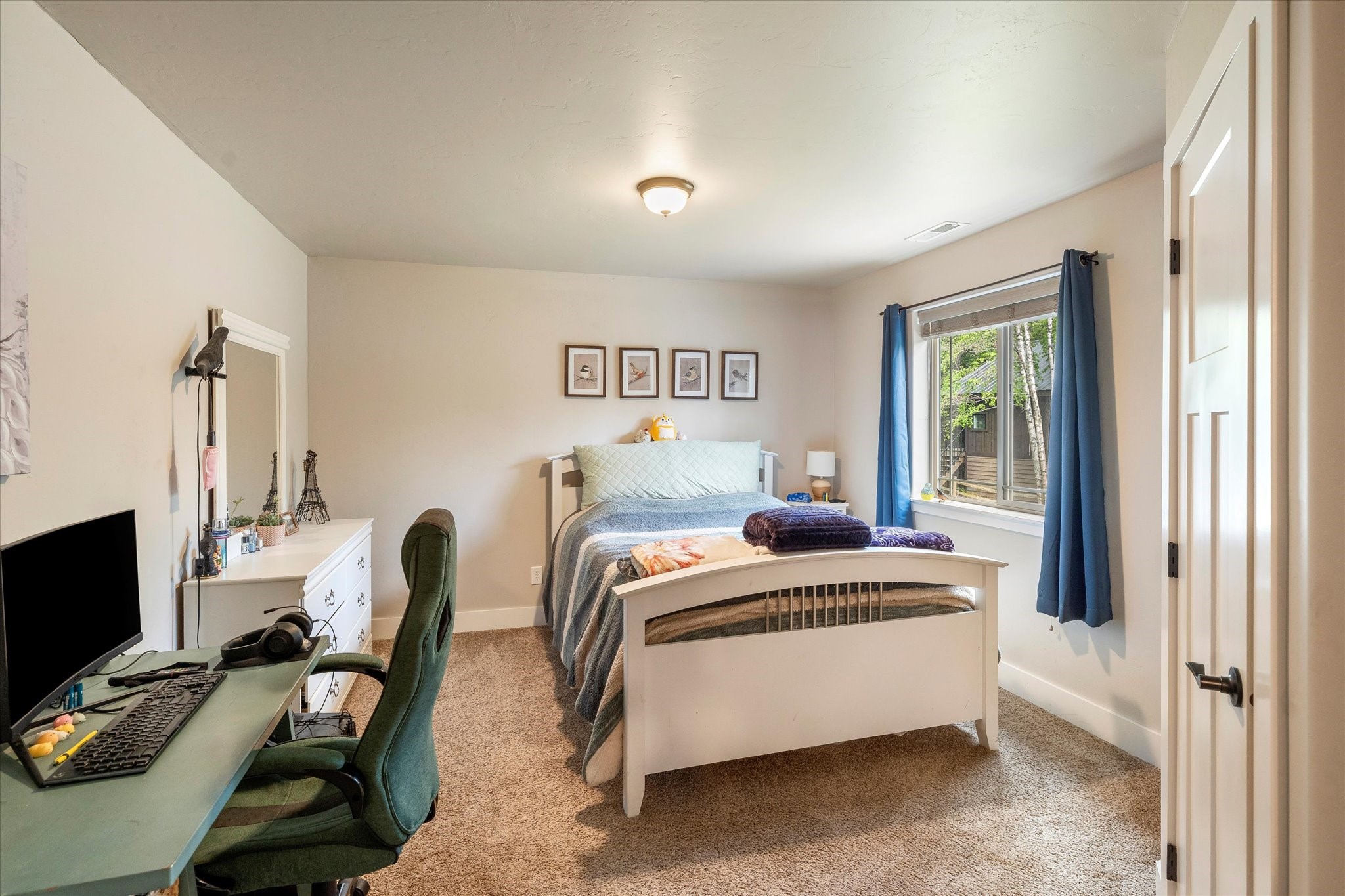 Bigfork, Montana 59911, United States, 6 Bedrooms Bedrooms, ,4 BathroomsBathrooms,Residential,Pending,56263