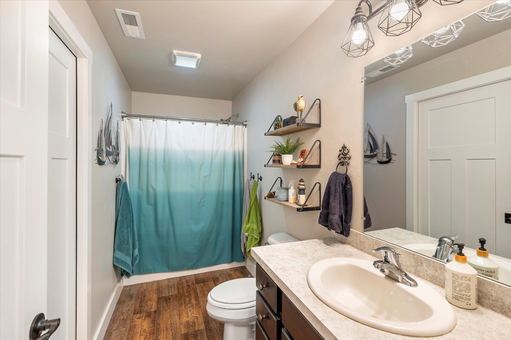 Bigfork, Montana 59911, United States, 6 Bedrooms Bedrooms, ,4 BathroomsBathrooms,Residential,Pending,56263