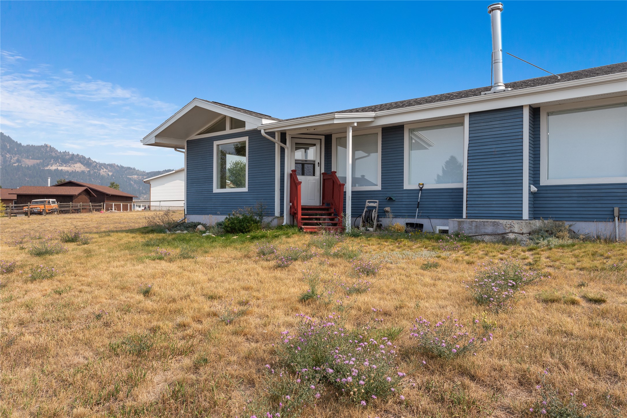 Butte, Montana 59701, United States, 5 Bedrooms Bedrooms, ,3 BathroomsBathrooms,Residential,Pending,43795