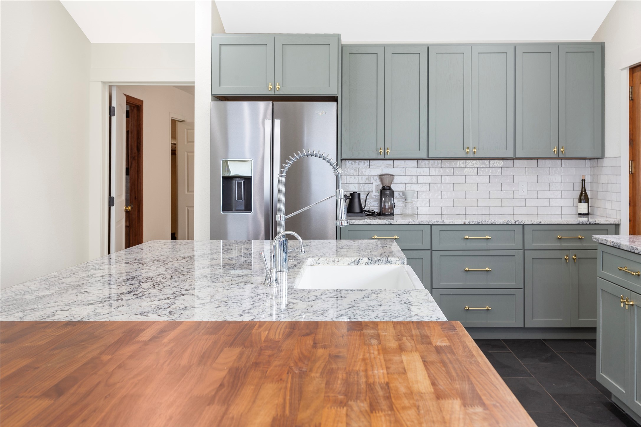 Butte, Montana 59701, United States, 5 Bedrooms Bedrooms, ,3 BathroomsBathrooms,Residential,Pending,43795