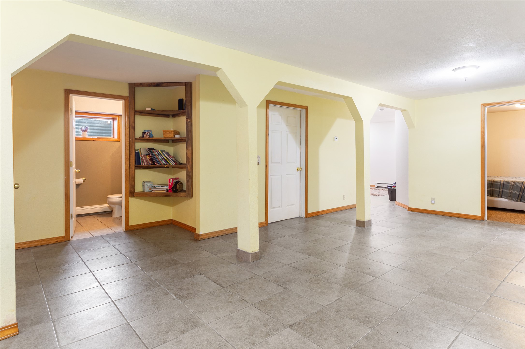 Butte, Montana 59701, United States, 5 Bedrooms Bedrooms, ,3 BathroomsBathrooms,Residential,Pending,43795