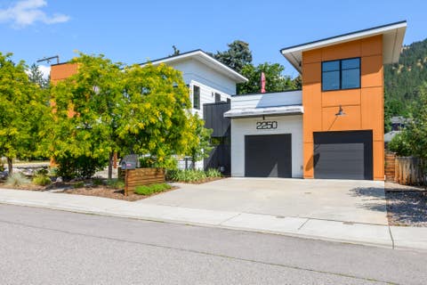 Tiny photo for 2250 Raymond Avenue, Missoula, MT 59801 (MLS # 30076594)