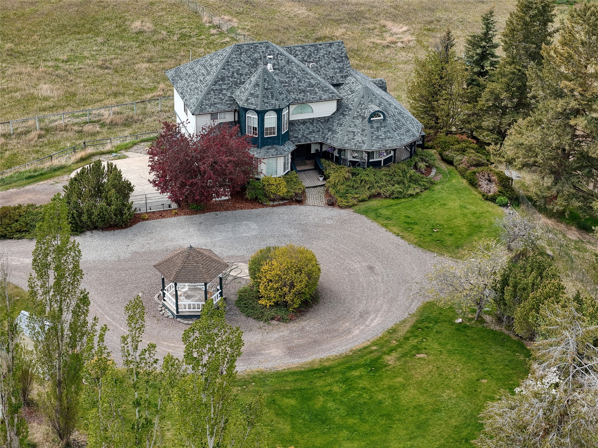 527 Grande Vista Drive