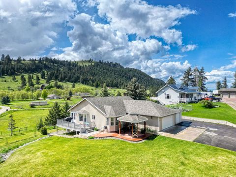 Photo of 30 Knapp Lane, Kalispell, MT 59901 (MLS # 30050333)
