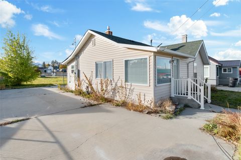 Photo of 811 Kentucky Street, Deer Lodge, MT 59722 (MLS # 30060286)