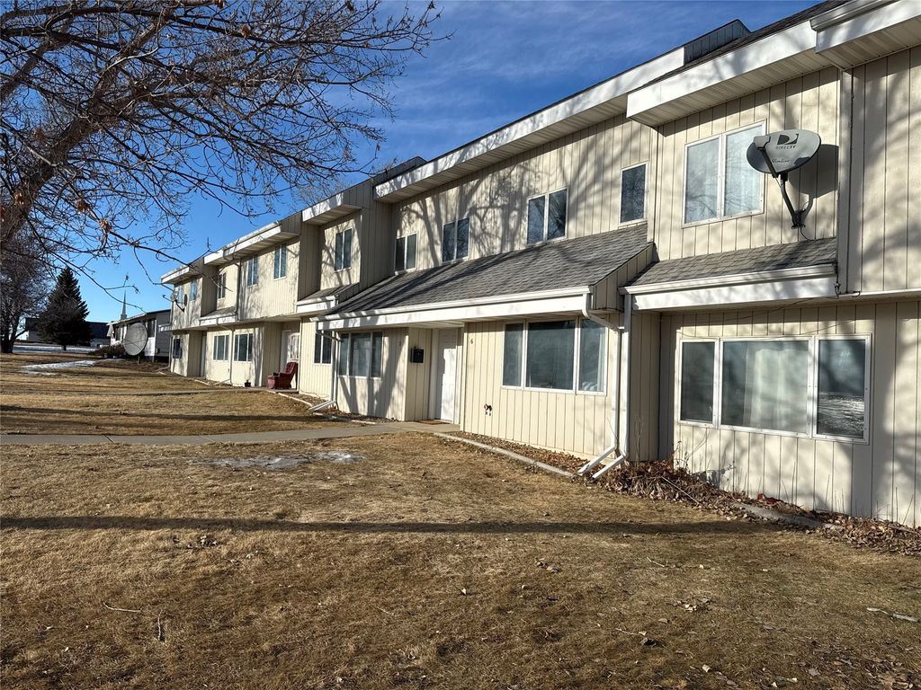 Photo of 518 W Jefferson Avenue, Chester, MT 59522 (MLS # 30063956)