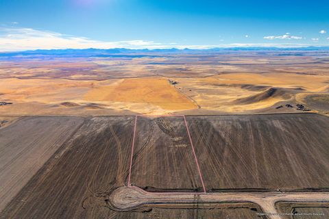 70 Country Squires Lane Fairfield MT 59436