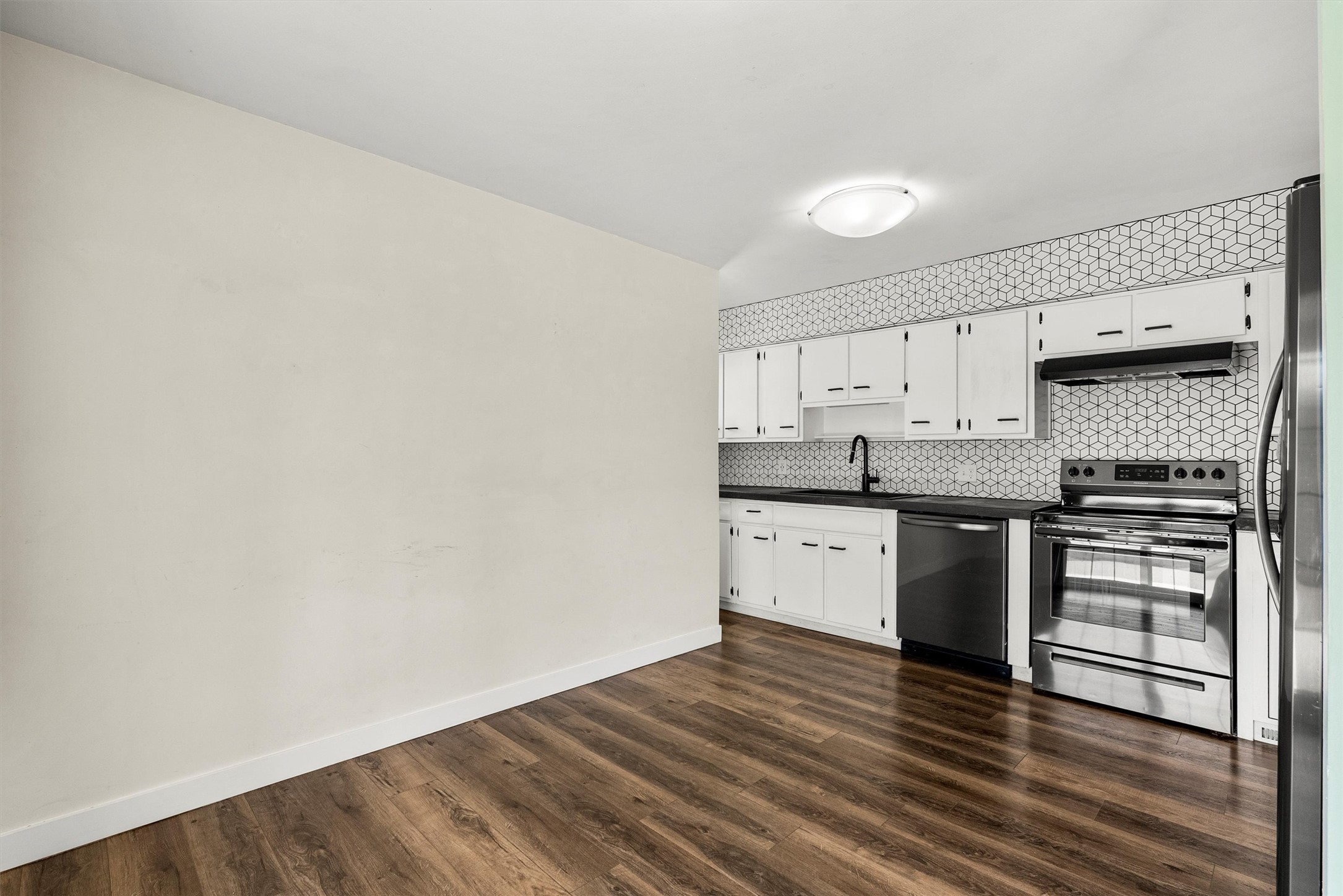 1940 Dixon Avenue