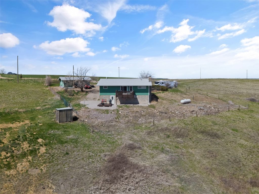 Photo of 417 Goodwyn Coulee Road, Great Falls, MT 59405 (MLS # 30067550)