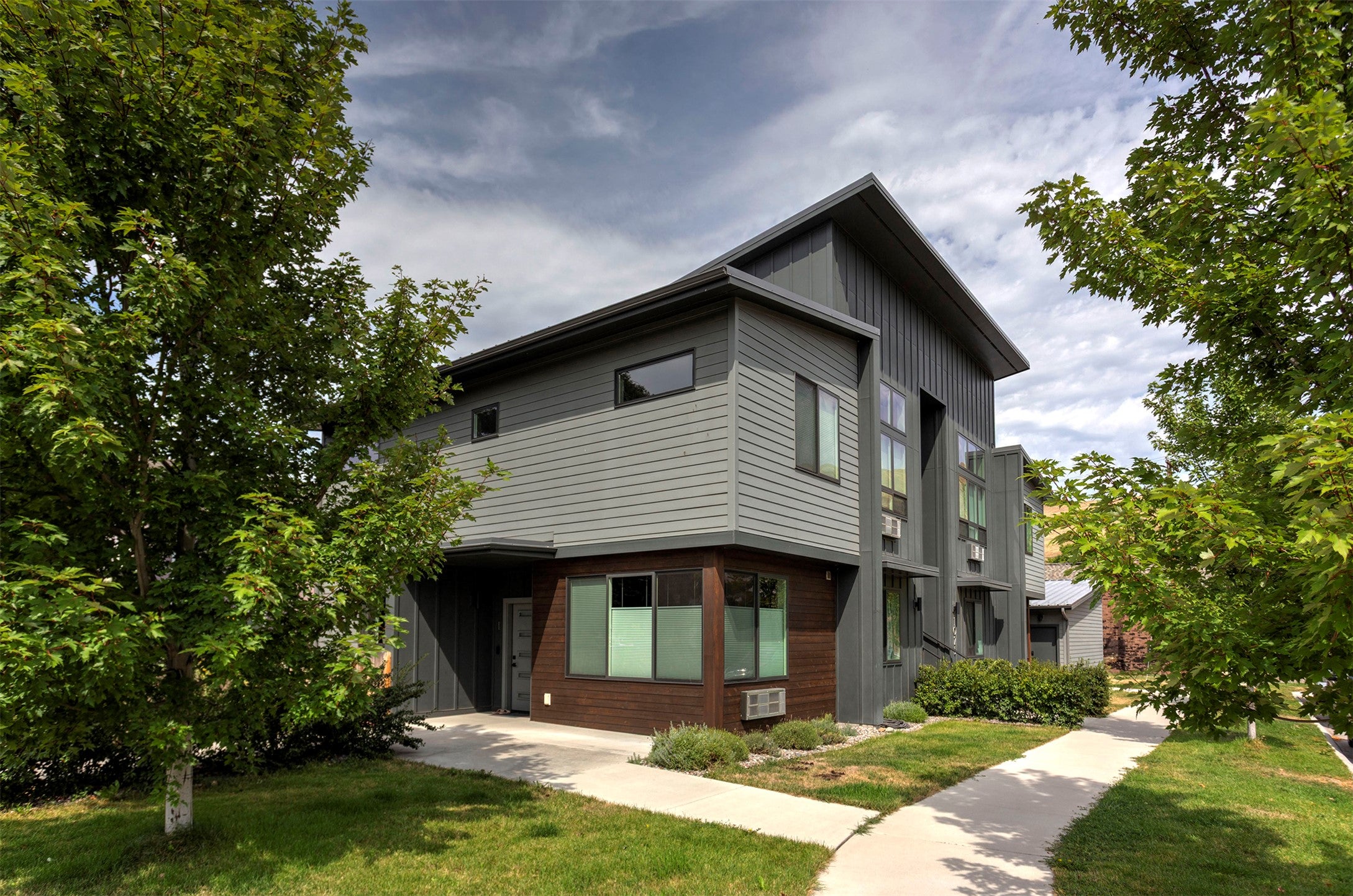 1025 Grand Avenue 1